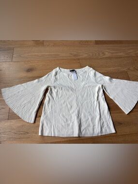 NWT Ann taylor bell sleeve sweater womens medium off white